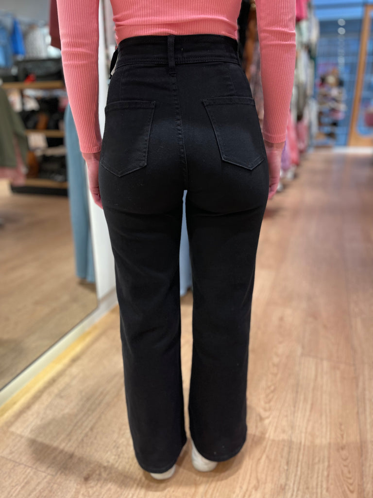 Wakee Terrina Jean - Black