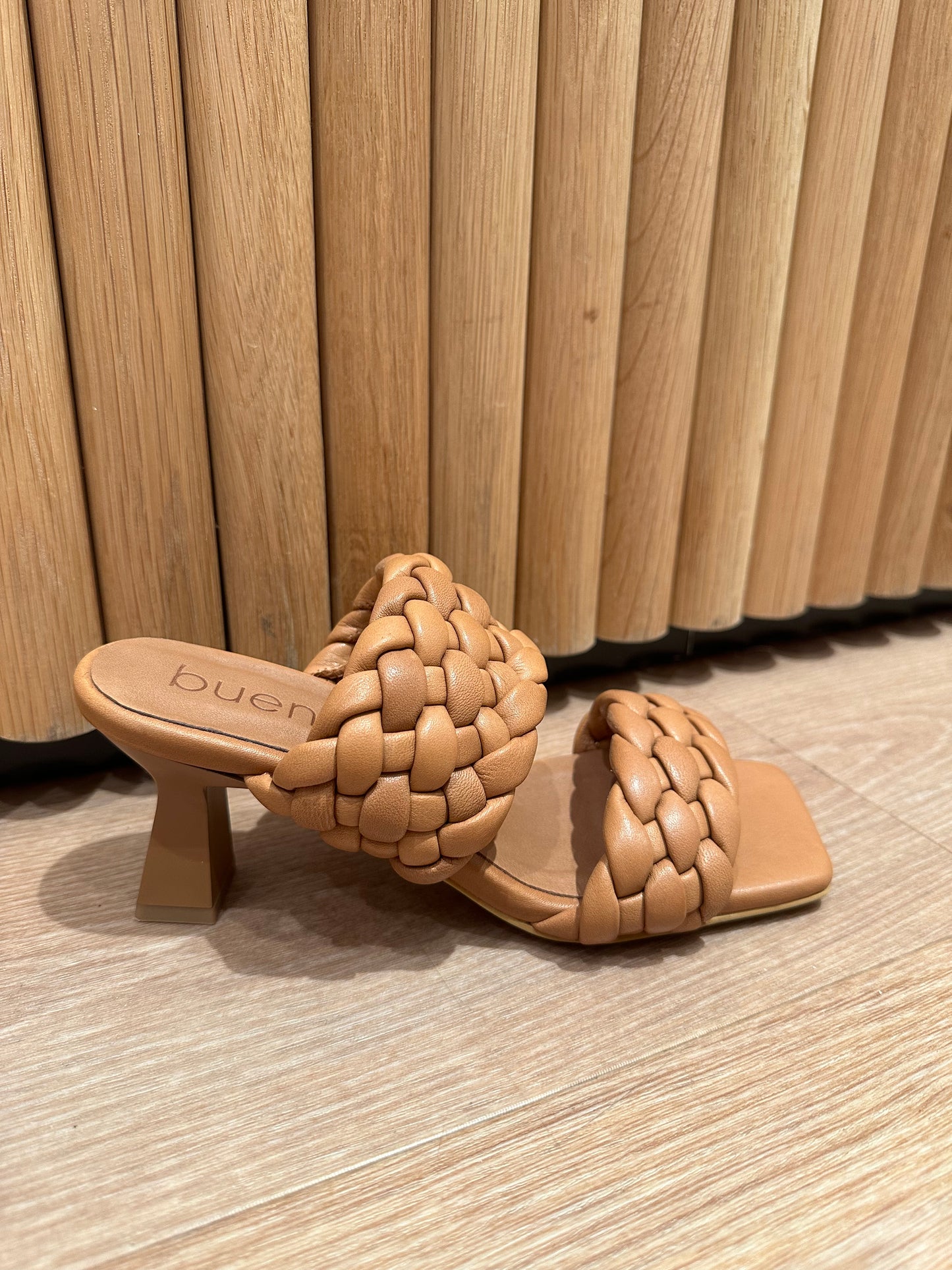 Bueno Tulsi Heel - Dark Coconut