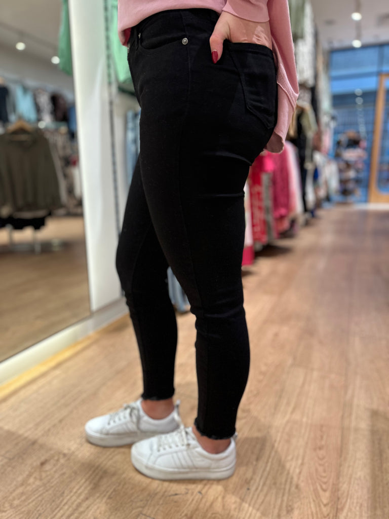 Charger Jean - Black Ripped Ankle