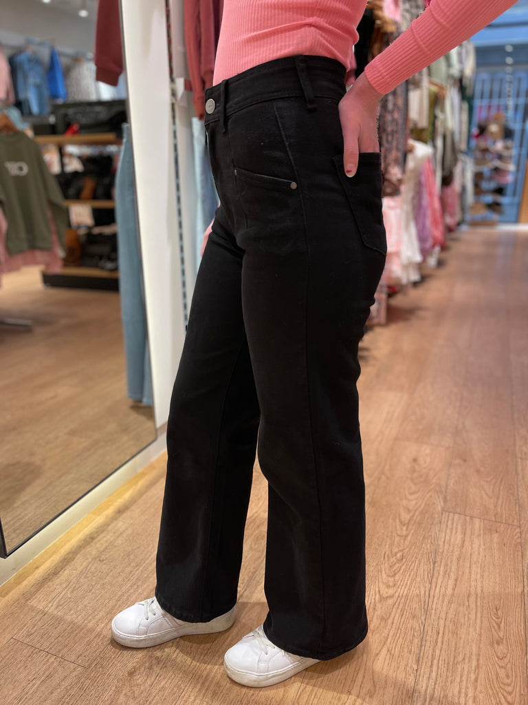 Wakee Terrina Jean - Black