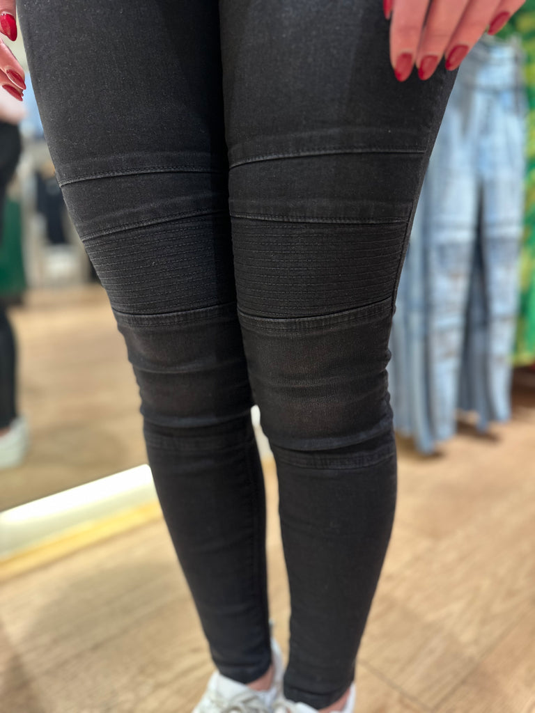 Indiana Jean - Black