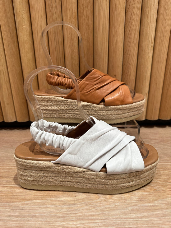 Bueno Kenya Shoe - White