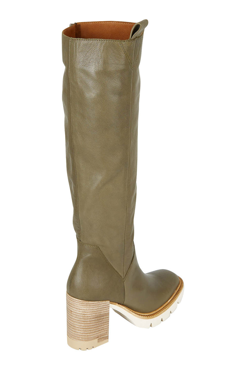 Bueno Lavender Boot - Nail