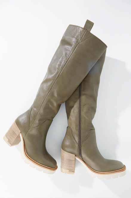 Bueno Lavender Boot - Nail
