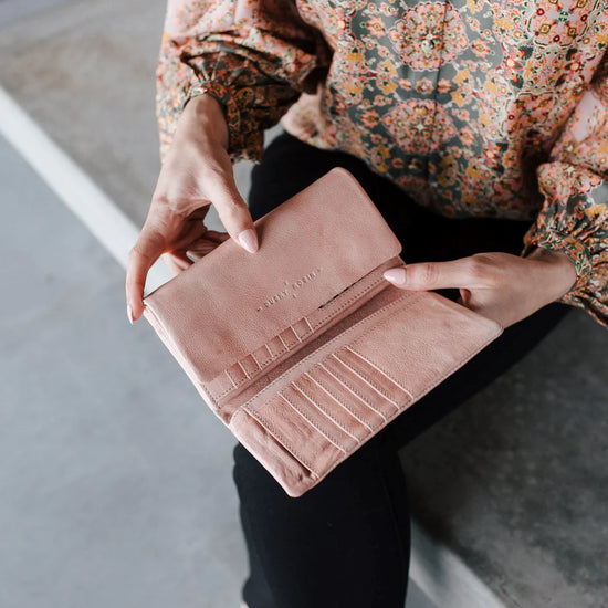 Dusky Robin Leather Rose Purse - Olive