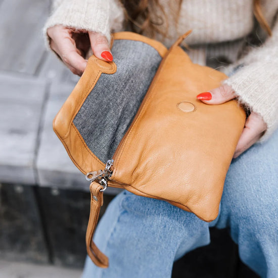 Dusky Robin Leather Lucie Bag/Clutch - Tan