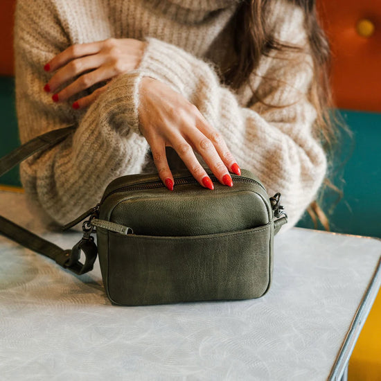 Dusky Robin Leather Head In The Clouds Bag - Black