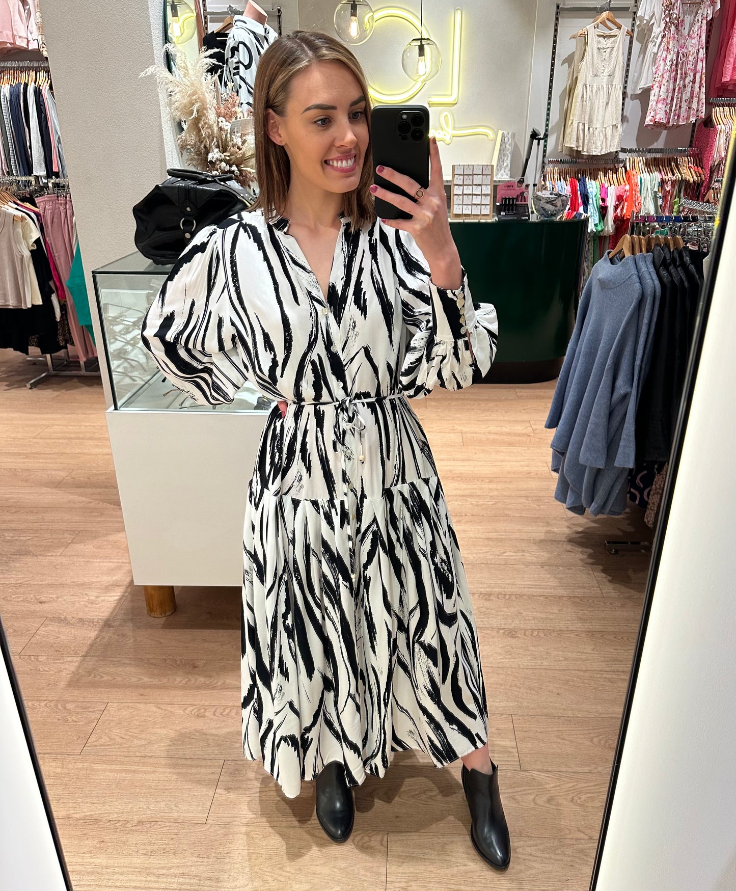 Fawnhollow Maxi Dress - White/Black Print