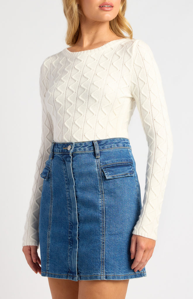 Zig Zag Textured Knit/Top - White