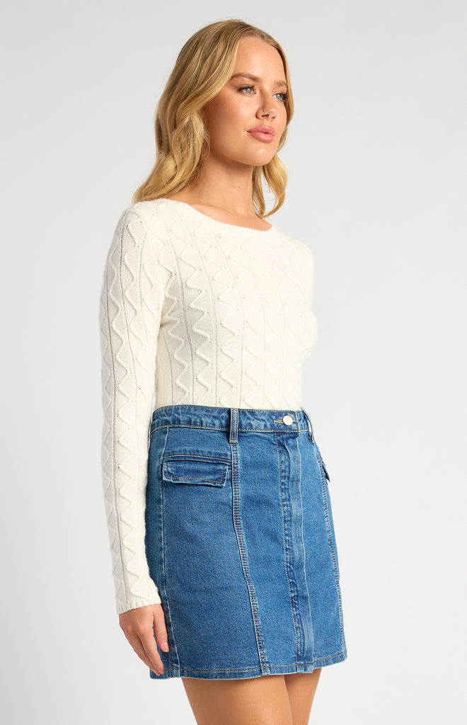 Zig Zag Textured Knit/Top - White